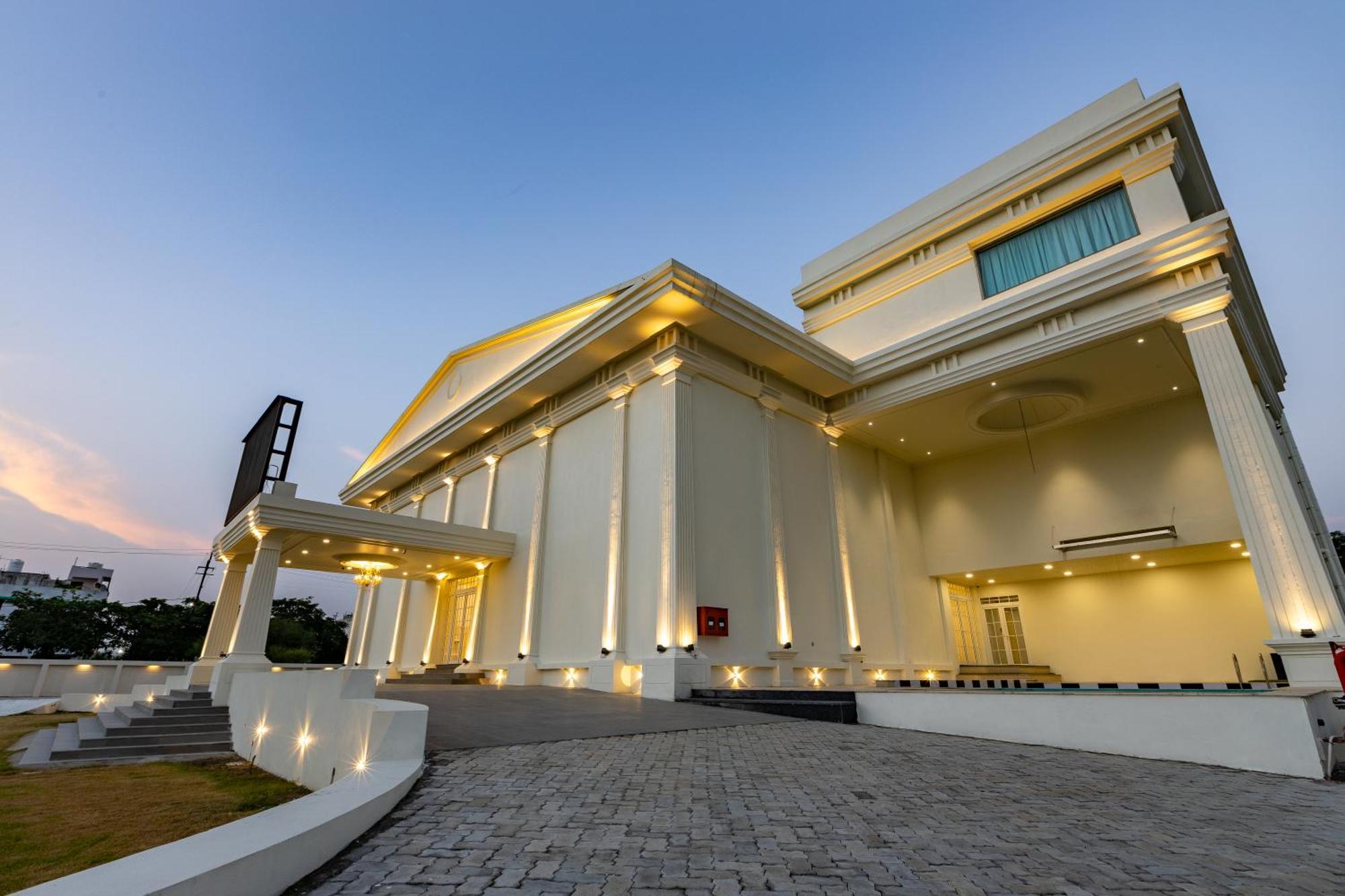 The Grand Monarch Hotel, Ujjain Eksteriør bilde